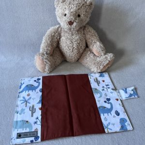 Protège carnet de santé - Modèle Dinosaure Marron