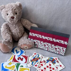 Porte cartes à jouer - Modèle Fleurs rouges